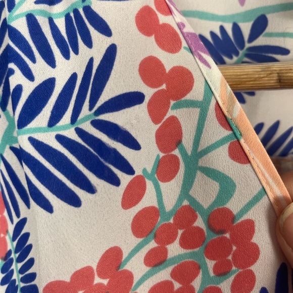 Yumi Kim Womens XS Boho Blouse White Floral Tie Sleeve Tropical Lightweight - Picture 4 of 8